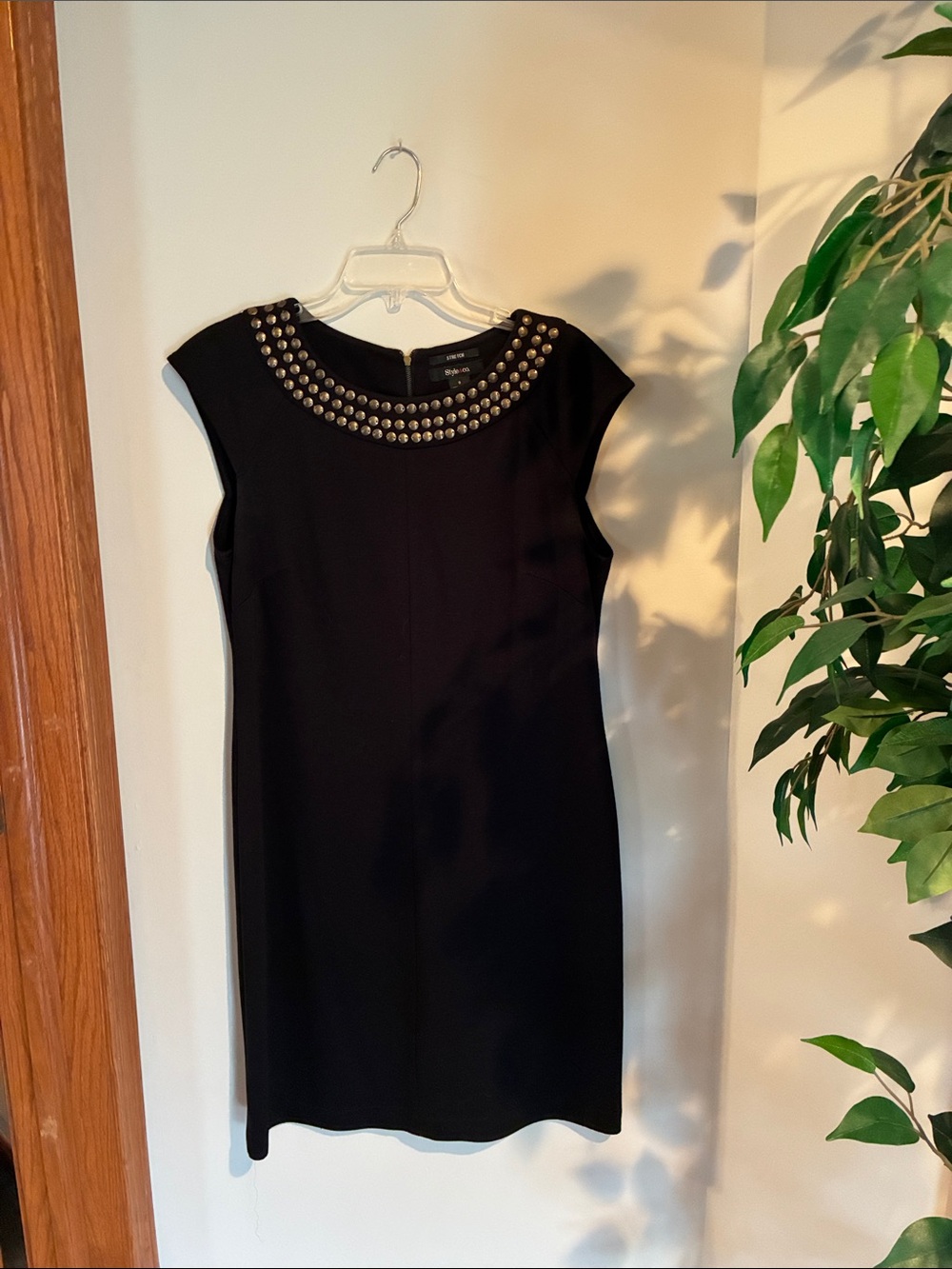 Black Studded Dress Cap-Sleeve Knee Length Size 8